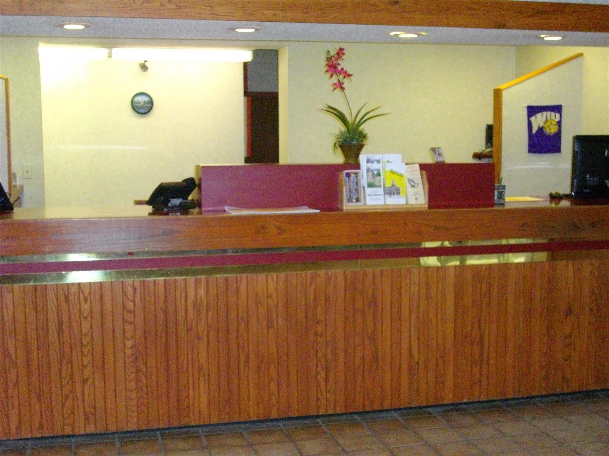 Macomb Inn Ngoại thất bức ảnh